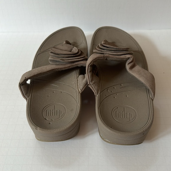 Fit Flops Florrie Putty Leather Toe Post - Picture 3 of 13